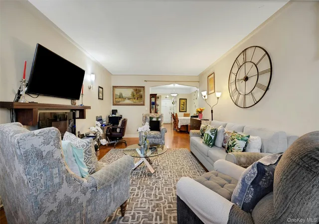 3rd image of 2166 Bronx Park E, New York, NY 10462