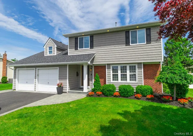 1st image of 1957 Jackson Ave, West Islip, NY 11795 | MLS# 1007878