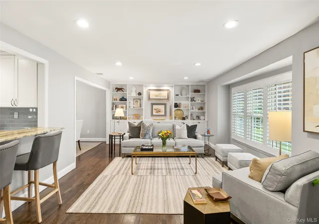 3rd image of 1957 Jackson Ave, West Islip, NY 11795 | MLS# 1007878