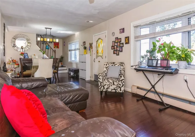 Photo 4 of Single family home for sale at 91 Grant Dr E, Hempstead, NY 11580 | MLS# 1007883 | Listing updated on 2026-10-03