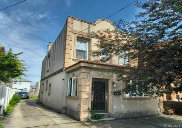 Photo 1 of Sale Pending at 61 25 165th Street, New York, NY 11365 | MLS# 1007898 | Listing updated on 2026-10-29