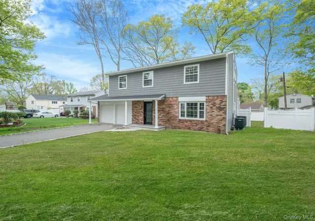 3rd image of 6 Barclay Dr, Coram, NY 11727 | MLS# 1007921