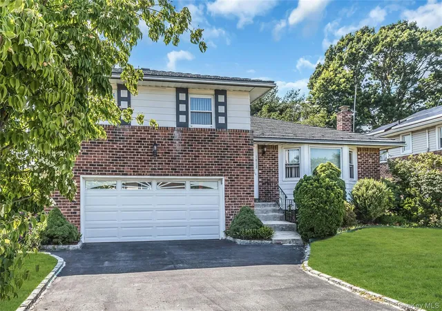 3rd image of 1812 Collins St, Hempstead, NY 11783 | MLS# 1007925
