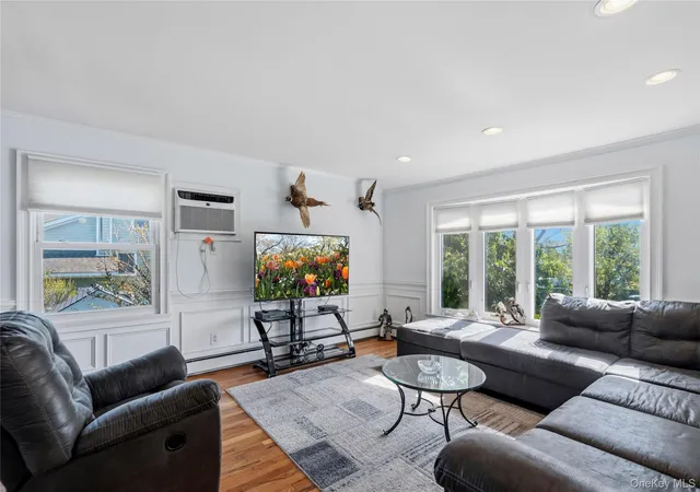 4th image of 105 Sequams Ln E, West Islip, NY 11795 | MLS# 1007927
