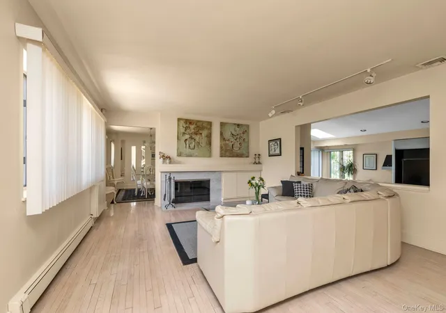 Photo 3 of Sale Pending at 25 Linden Ln, Hempstead, NY 11566 | MLS# 1007936 | Listing updated on 2026-08-21
