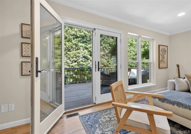 4th image of 4 Parkridge Ct, Huntington, NY 11743 | MLS# 1007943