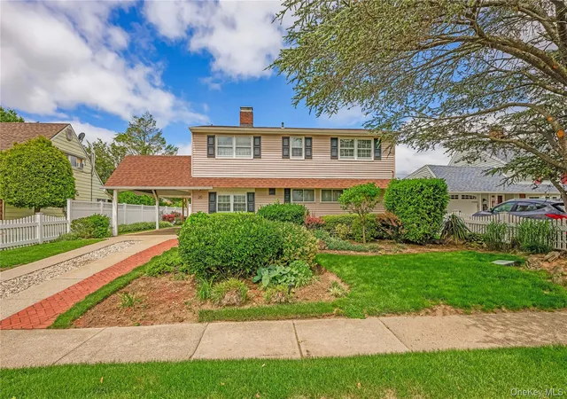 4th image of 20 Flagstone Ln, Hempstead, NY 11590 | MLS# 1007962