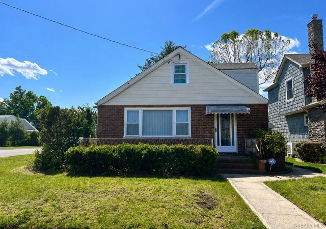 1st image of 265 Euston Rd S, Garden City, NY 11530 | MLS# 1007963