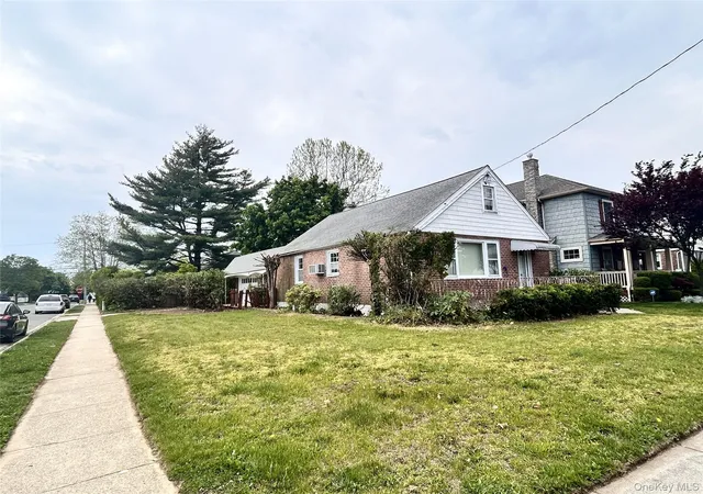 3rd image of 265 Euston Rd S, Garden City, NY 11530 | MLS# 1007963