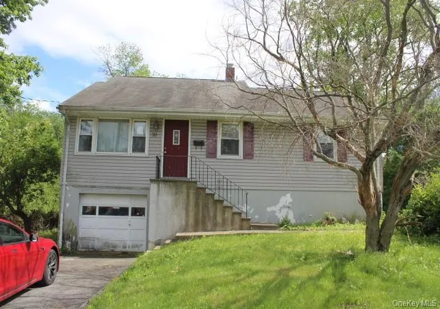 Homes for sale in Clarkstown, NY | 29 E Orchard St, Clarkstown, NY 10954 | MLS# 1007975