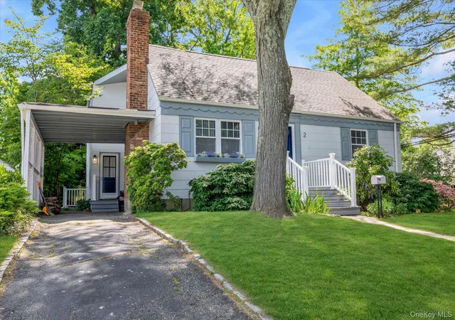 Homes for sale in Glen Cove, NY | 2 Inwood Rd, Glen Cove, NY 11542 | MLS# 1007985