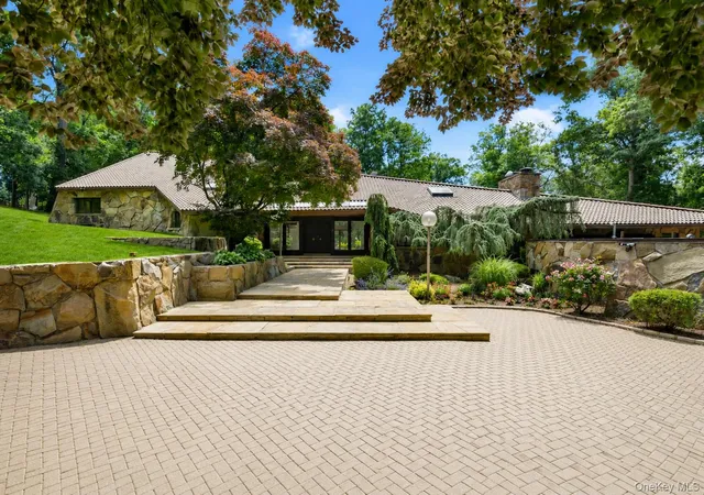 1st image of 17 Forest Dr, Port Washington, NY 11050 | MLS# 1008047