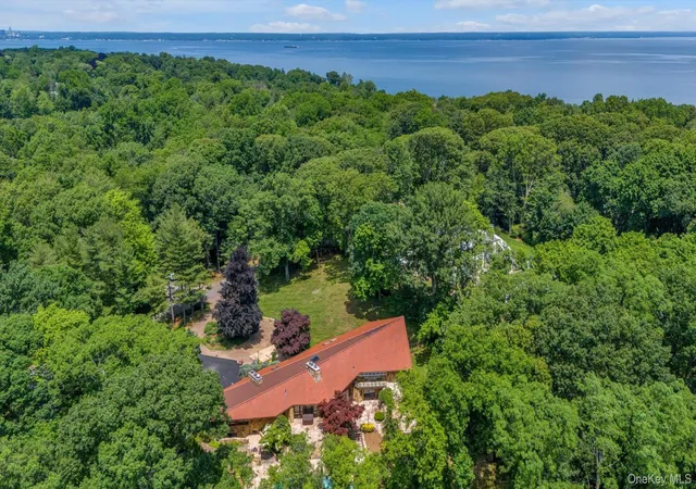 48th image of 17 Forest Dr, Port Washington, NY 11050 | MLS# 1008047