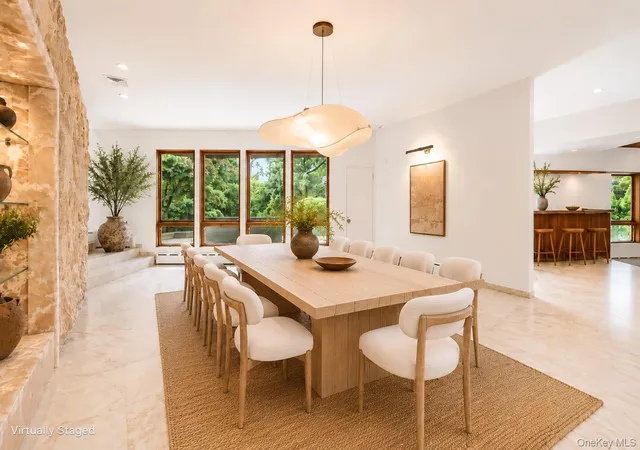 5th image of 17 Forest Dr, Port Washington, NY 11050 | MLS# 1008047