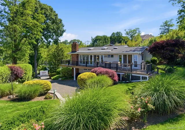 3rd image of 54 Westview Rd, Huntington, NY 11768 | MLS# 1008054
