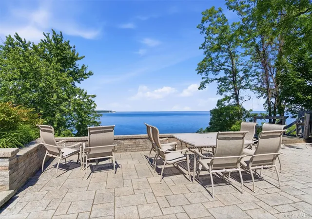 2nd image of 54 Westview Rd, Huntington, NY 11768 | MLS# 1008054