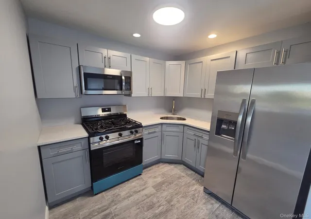 Homes for sale in New York, NY | 6226 Elizabeth Rd, New York, NY 11692 | MLS# 1008063