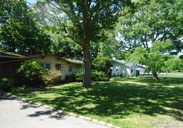 Homes for sale in Southampton, NY | 8 Graham Rd, Southampton, NY 11946 | MLS# 1008086
