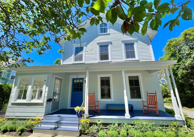 Homes for sale in Southold, NY | 311 5th St, Southold, NY 11944 | MLS# 1008089