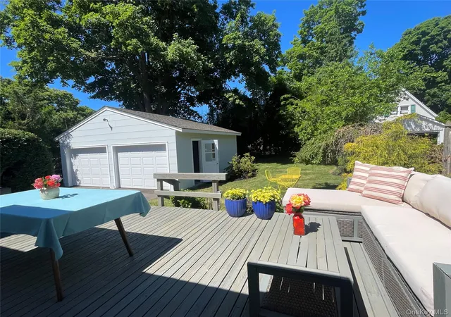 Homes for sale in Southold, NY | 311 5th St, Southold, NY 11944 | MLS# 1008089