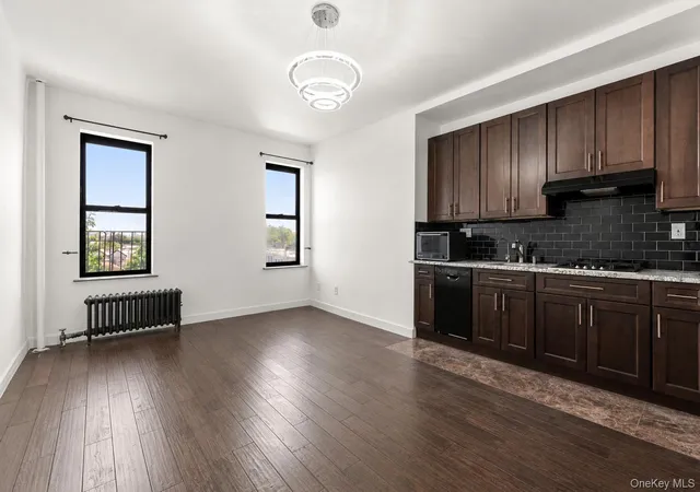 Homes for sale in New York, NY | 7101 Colonial Rd #L5D, New York, NY 11209 | MLS# 1008093