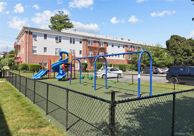 2nd image of 24 Winchester Ave, Yonkers, NY 10710