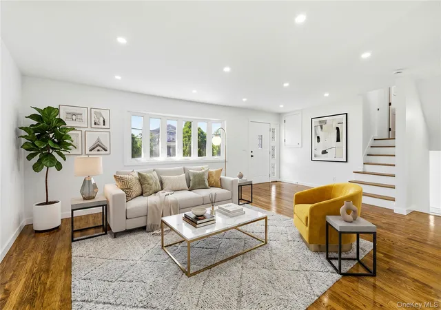 2nd image of 561 Woodbury Rd, Oyster Bay, NY 11803 | MLS# 1008115