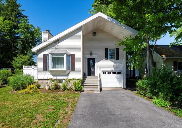 Homes for sale in Yorktown, NY | 2897 Hyatt St, Yorktown, NY 10598 | MLS# 1008119