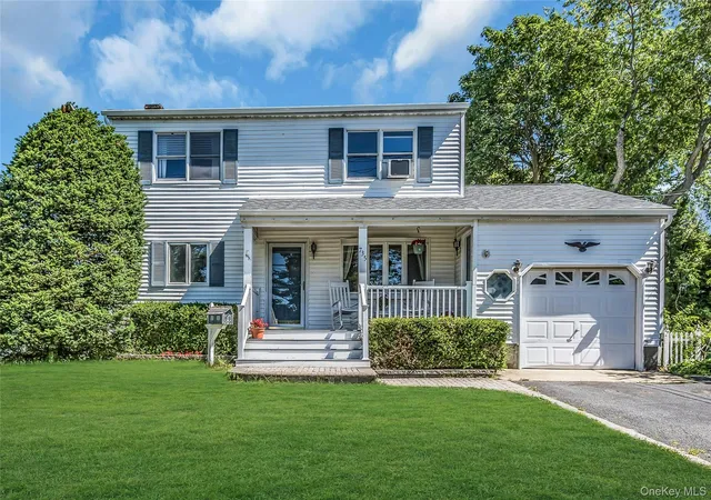 2nd image of 735 Muncey Rd, West Islip, NY 11795 | MLS# 1008120