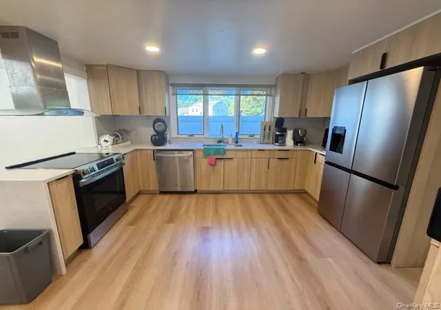 4th image of 28 Floral Ave, Hempstead, NY 11714 | MLS# 1008126