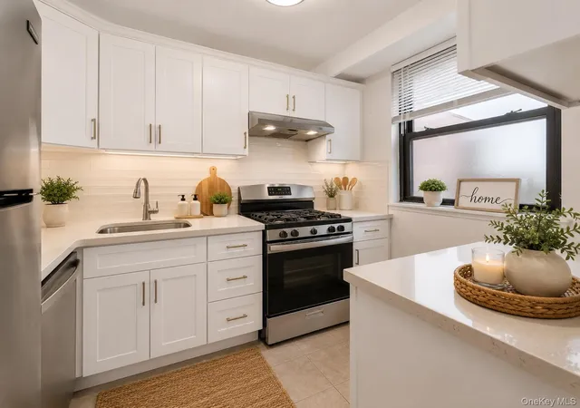 Listing Photo 1 - Condo for sale in building located at 61-15 98Th St, New York, NY 11374 - Unit #16H
