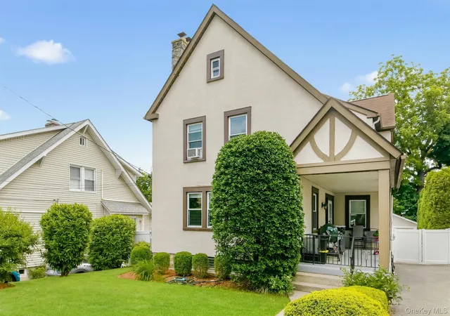 Photo 4 of Sale Pending at 51 Clark Pl, Rye Town, NY 10573 | MLS# 1008133 | Listing updated on 2026-07-29