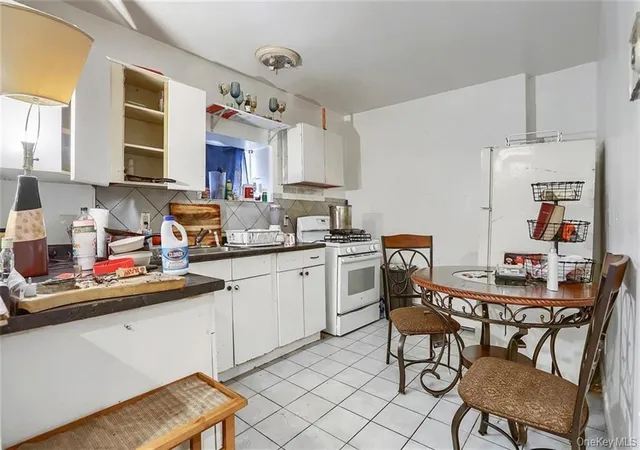 Homes for sale in Thompson, NY | 14 Smith St, Thompson, NY 12701 | MLS# 1008135