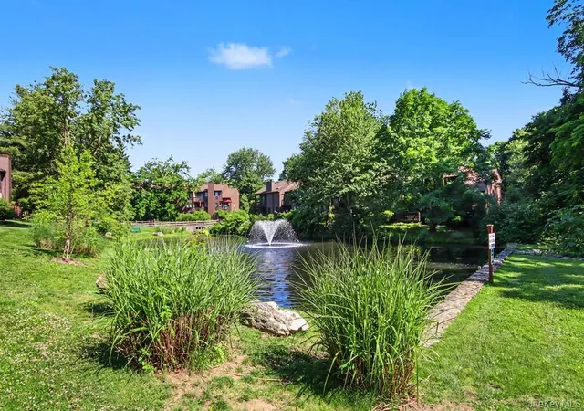 Listing Photo 2 - Condo for sale in building located at 86 Woods Brooke Ter, Ossining, NY 10562 - Unit #