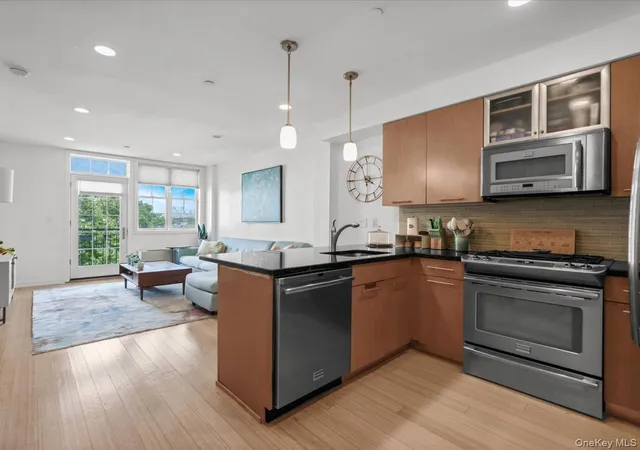 Listing Photo 4 - Condo for sale in building located at 2519 35th St, New York, NY 11103 - Unit #4C