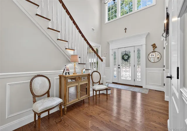 3rd image of 261 Harbor Rd, Huntington, NY 11724 | MLS# 1008198