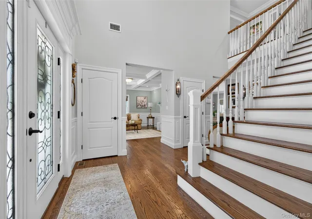 4th image of 261 Harbor Rd, Huntington, NY 11724 | MLS# 1008198