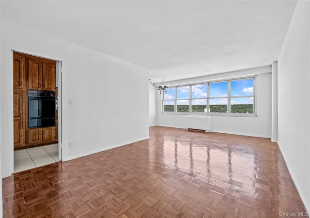 Listing Photo 4 - Condo for sale in building located at 555 Kappock Ave, New York, NY 10463 - Unit #21K