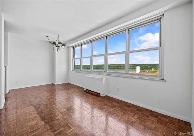 Listing Photo 5 - Condo for sale in building located at 555 Kappock Ave, New York, NY 10463 - Unit #21K