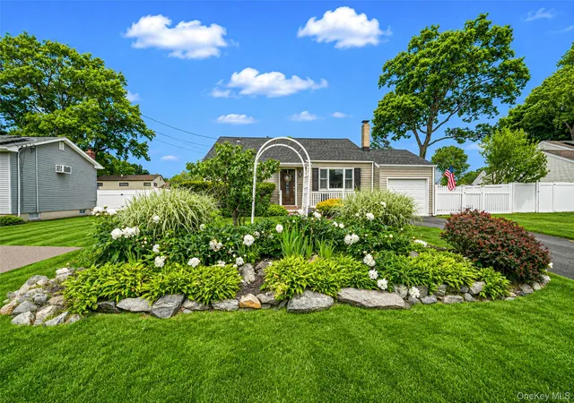 1st image of 191 Grove St, Brookhaven, NY 11776 | MLS# 1008208