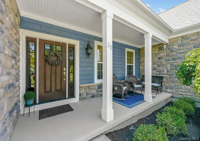 4th image of 35 Briarwood Ln, New Windsor, NY 12553 | MLS# 1008219