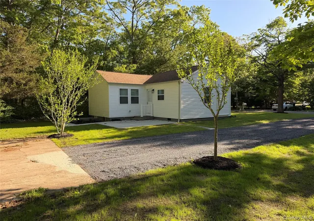 Photo 3 of Single family home for sale at 40 Fulton Ave, Mastic, NY 11950 | MLS# 1008256 | Listing updated on 2026-09-14