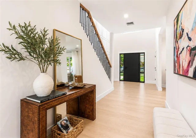 5th image of 2412 Amherst St, Hempstead, NY 11554 | MLS# 1008284