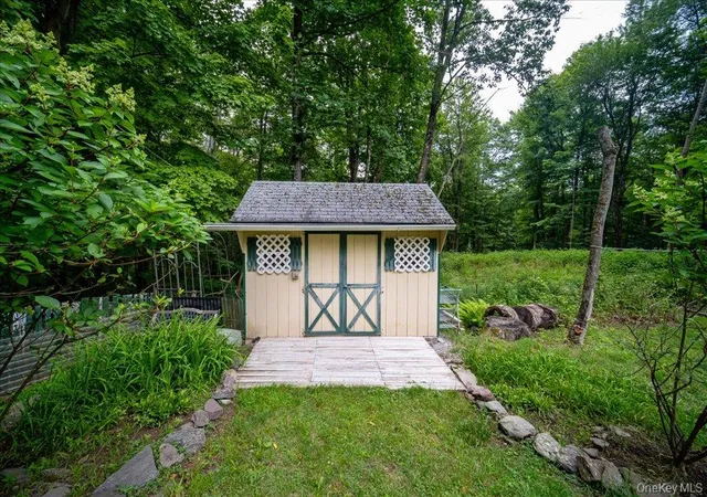 Homes for sale in Thompson, NY | 19 Nature Wy, Thompson, NY 12751 | MLS# 1008296