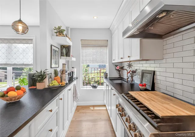 1st image of 305 Sixth Ave #2E, Pelham, NY 10803 | MLS# 1008312