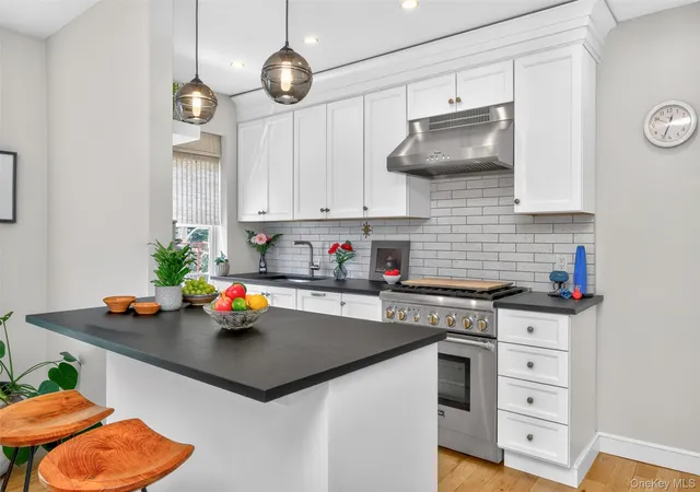 4th image of 305 Sixth Ave #2E, Pelham, NY 10803 | MLS# 1008312