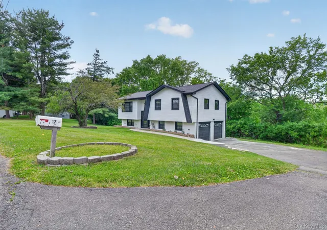 2nd image of 17 Janice Dr, Middletown, NY 10941 | MLS# 1008363
