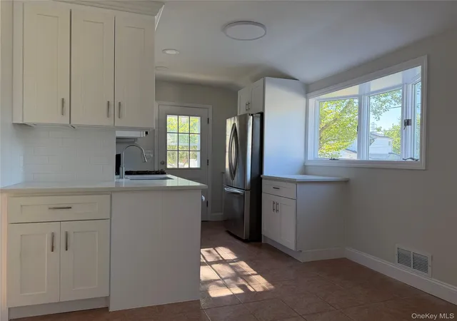 3rd image of 3 Perry St, Brentwood, NY 11717 | MLS# 1008364