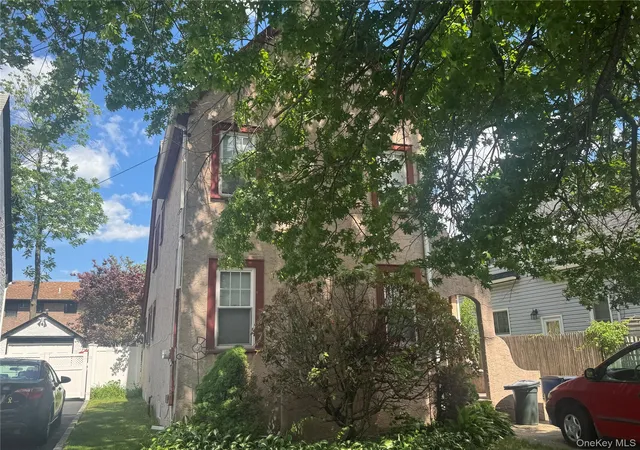 1st image of 5 York Pl, Hempstead, NY 11566 | MLS# 1008367