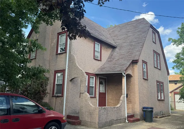 2nd image of 5 York Pl, Hempstead, NY 11566 | MLS# 1008367